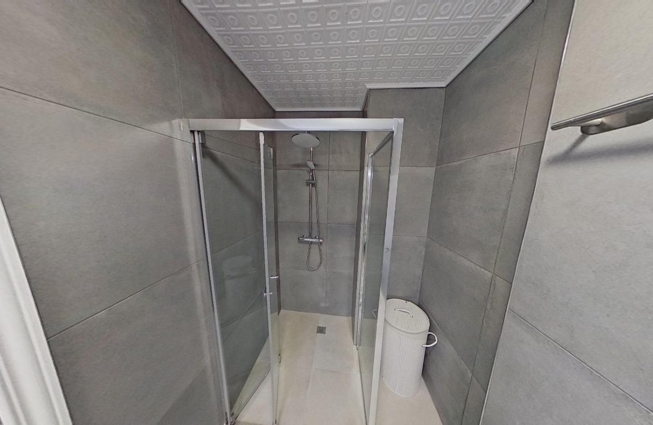 Reventa - Apartamento / piso - Torrevieja - Playa del Acequión