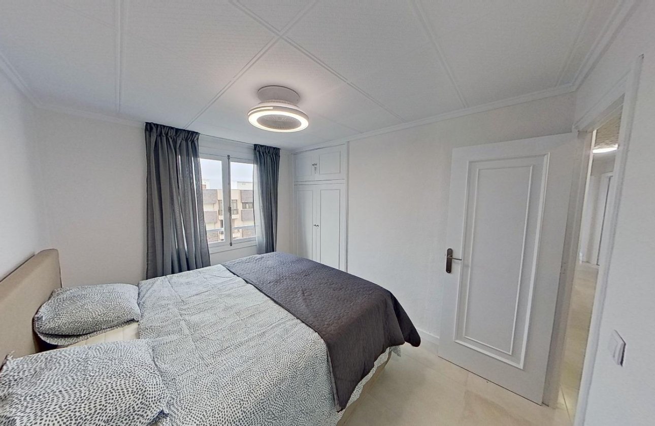 Reventa - Apartamento / piso - Torrevieja - Playa del Acequión