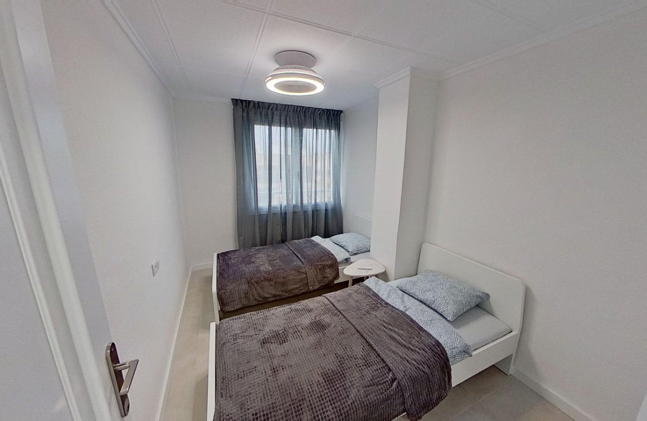 Reventa - Apartamento / piso - Torrevieja - Playa del Acequión