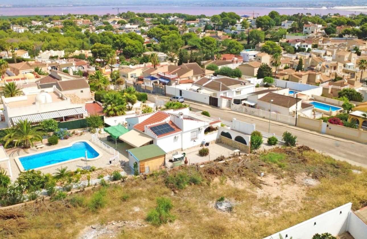 Resale - Plot / Land - Torrevieja - Los Balcones