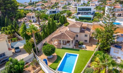 Resale - Villa - Benissa