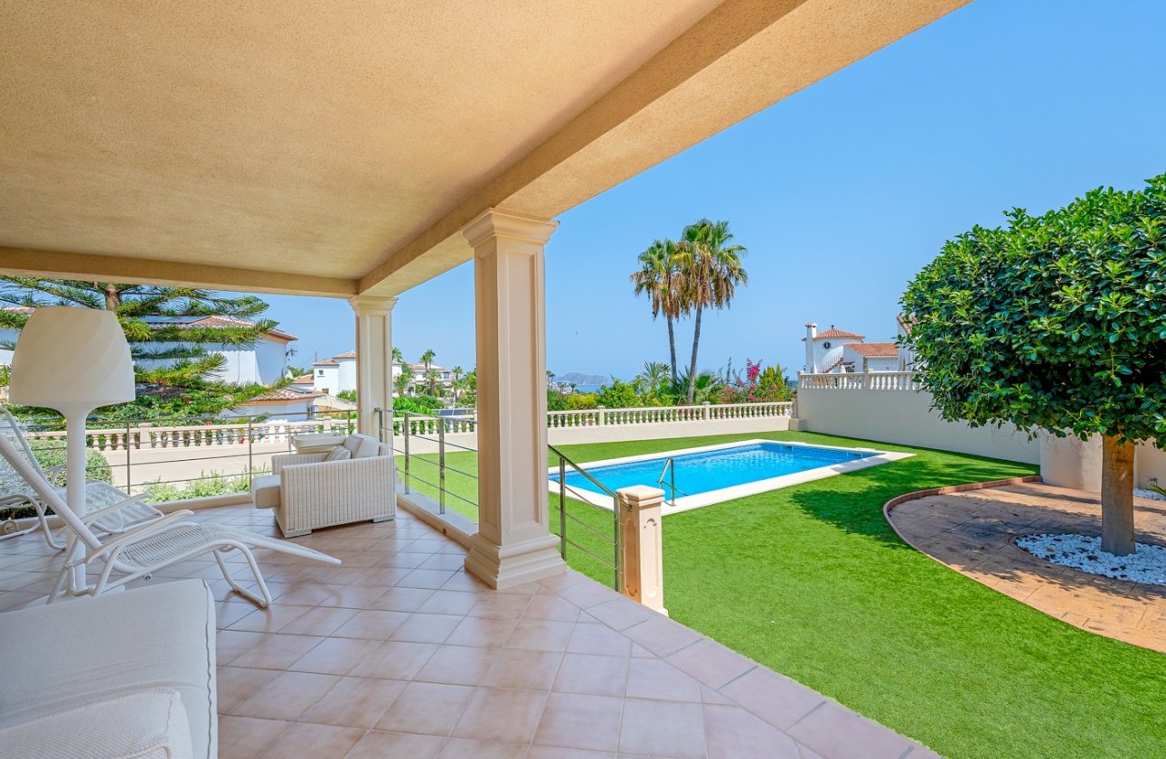 Resale - Villa - Benissa