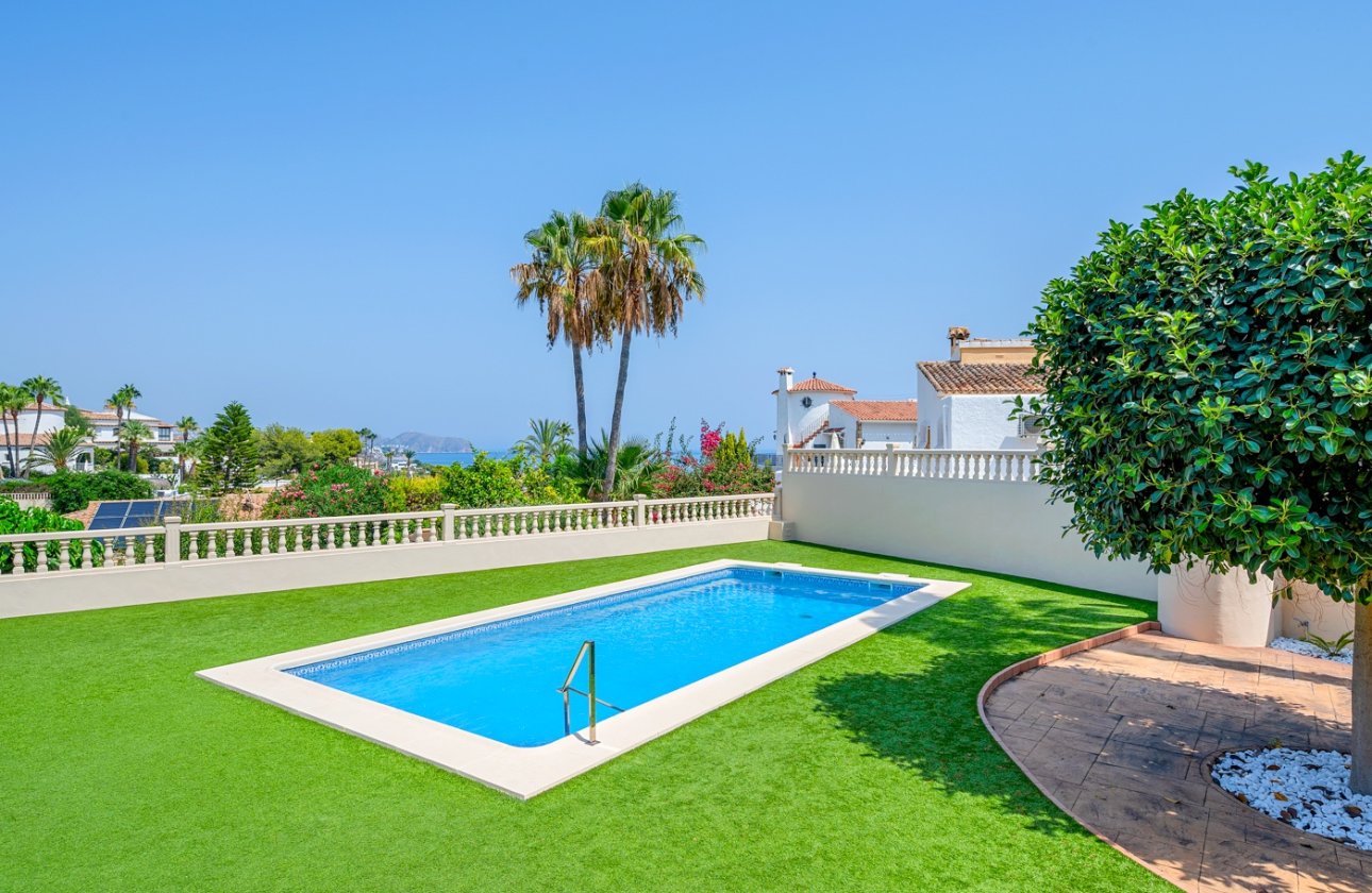 Resale - Villa - Benissa