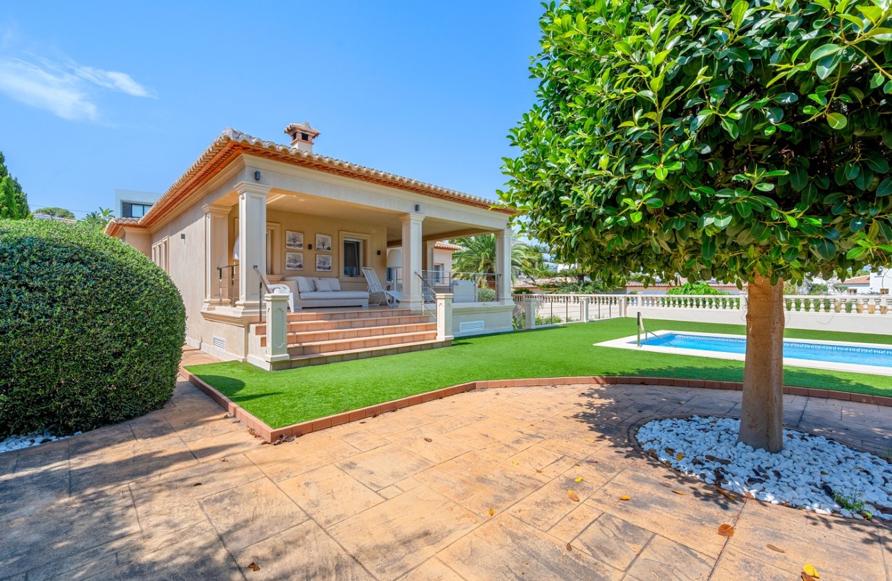 Resale - Villa - Benissa