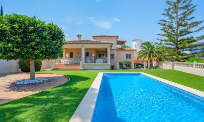 Resale - Villa - Benissa