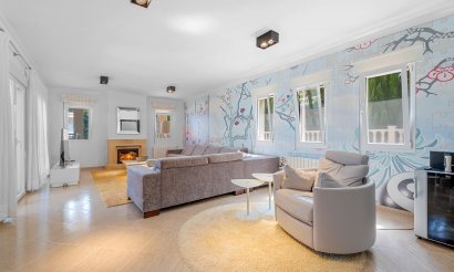 Resale - Villa - Benissa