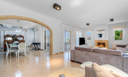 Resale - Villa - Benissa