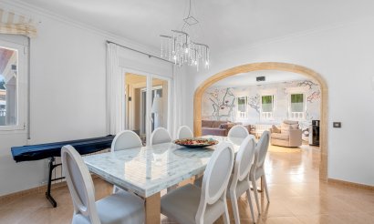 Resale - Villa - Benissa