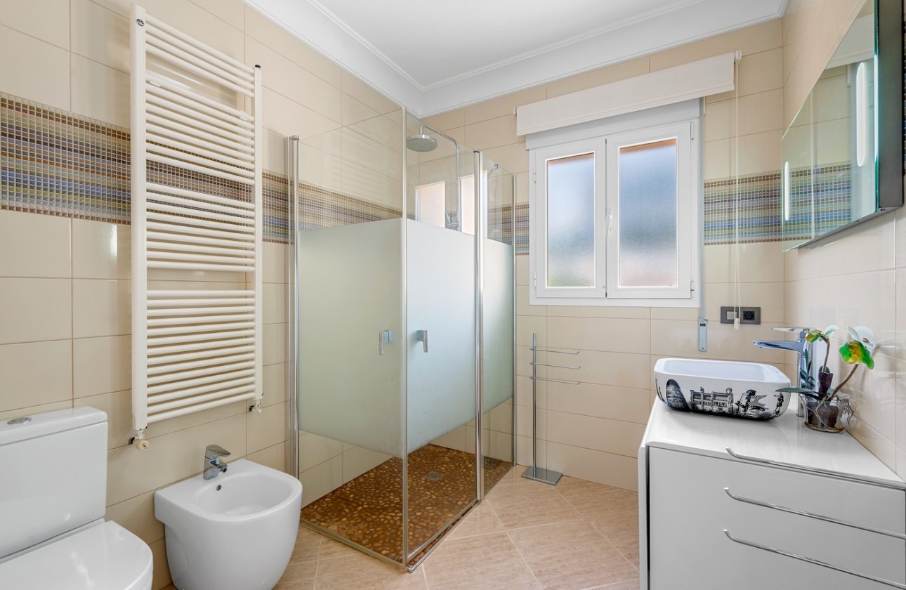 Resale - Villa - Benissa