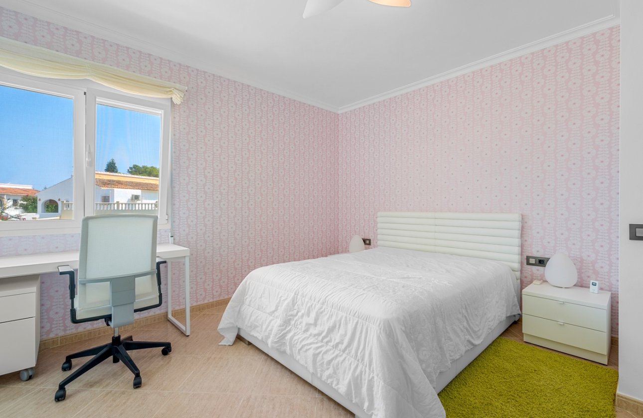 Resale - Villa - Benissa