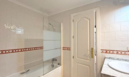 Resale - Apartment / flat - Orihuela Costa - Villamartín