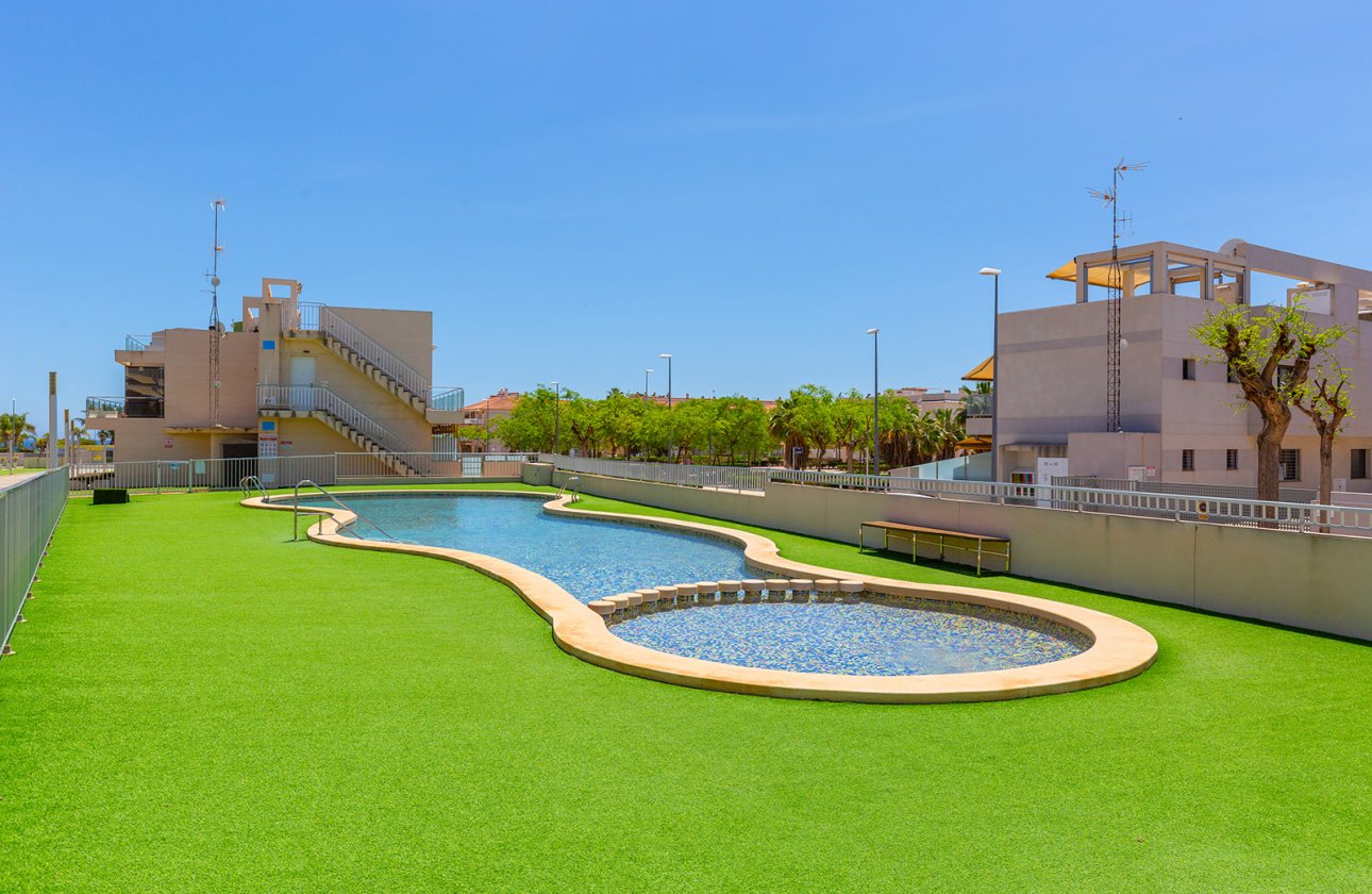 Resale - Apartment / flat - Pilar de la Horadada - Torre De La Horadada