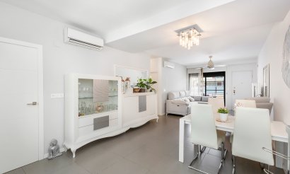 Resale - Apartment / flat - Pilar de la Horadada - Torre De La Horadada