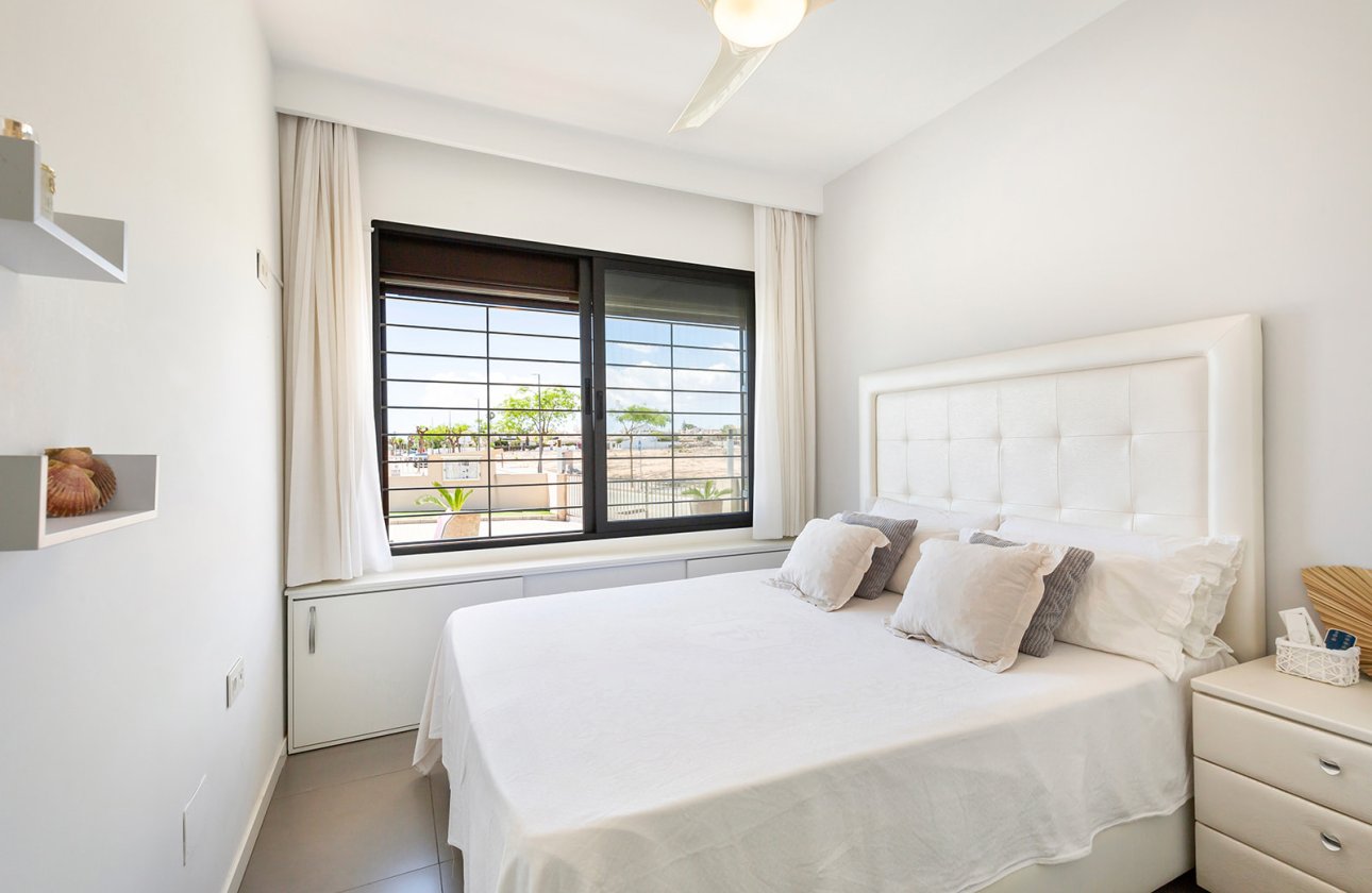 Resale - Apartment / flat - Pilar de la Horadada - Torre De La Horadada