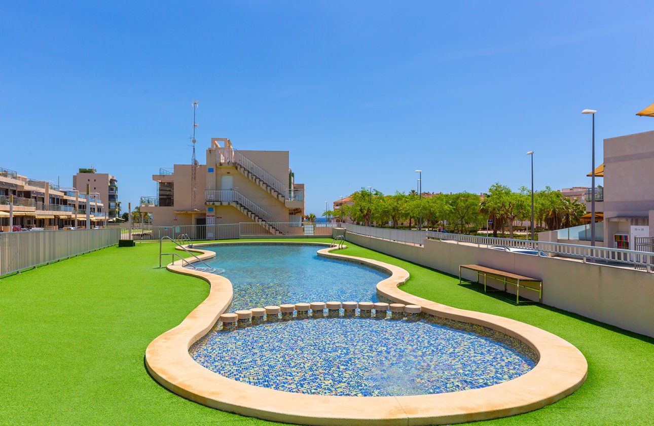 Resale - Apartment / flat - Pilar de la Horadada - Torre De La Horadada