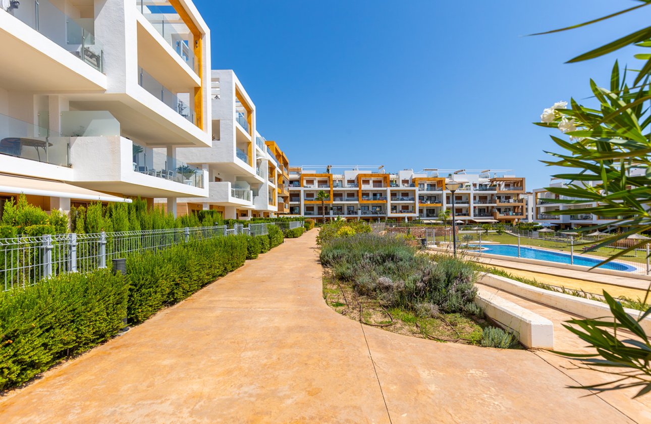 Resale - Apartment / flat - Orihuela Costa - Villamartín