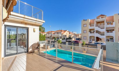 Resale - Villa - Orihuela Costa - La Zenia