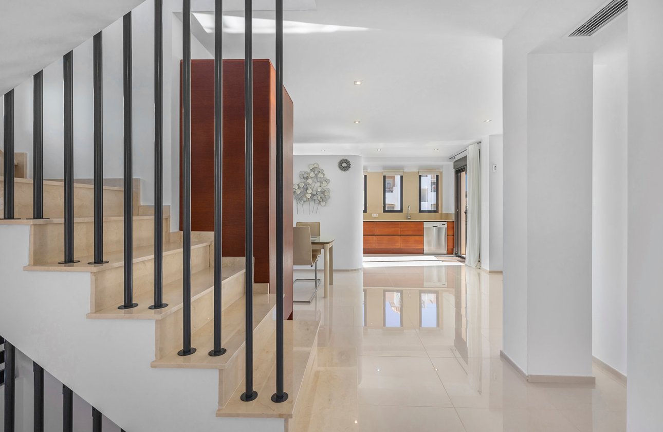 Resale - Villa - Orihuela Costa - La Zenia