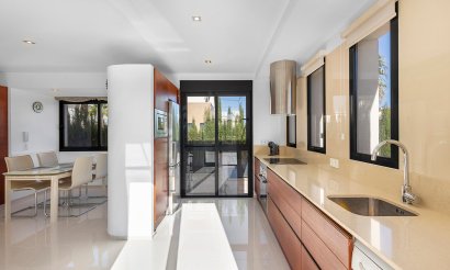 Resale - Villa - Orihuela Costa - La Zenia