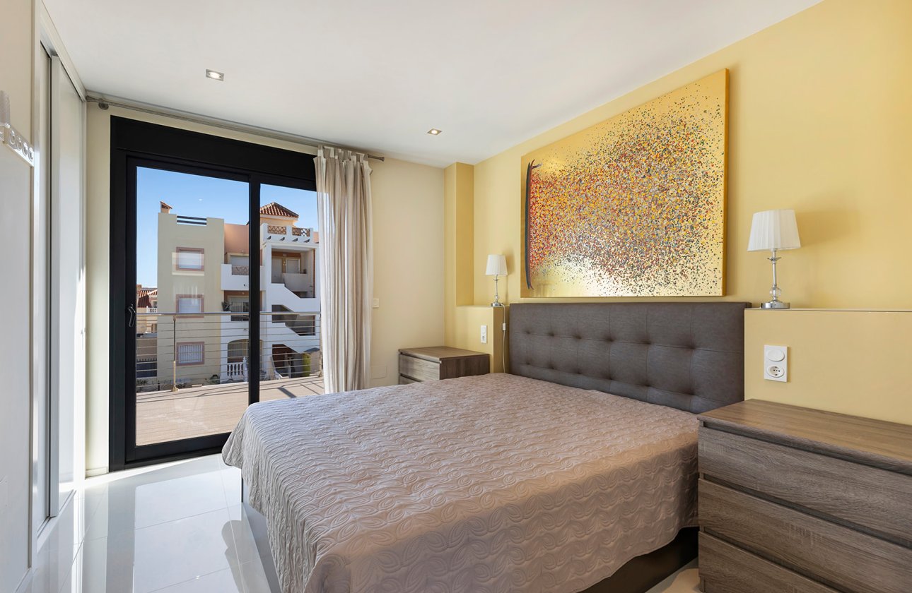 Resale - Villa - Orihuela Costa - La Zenia