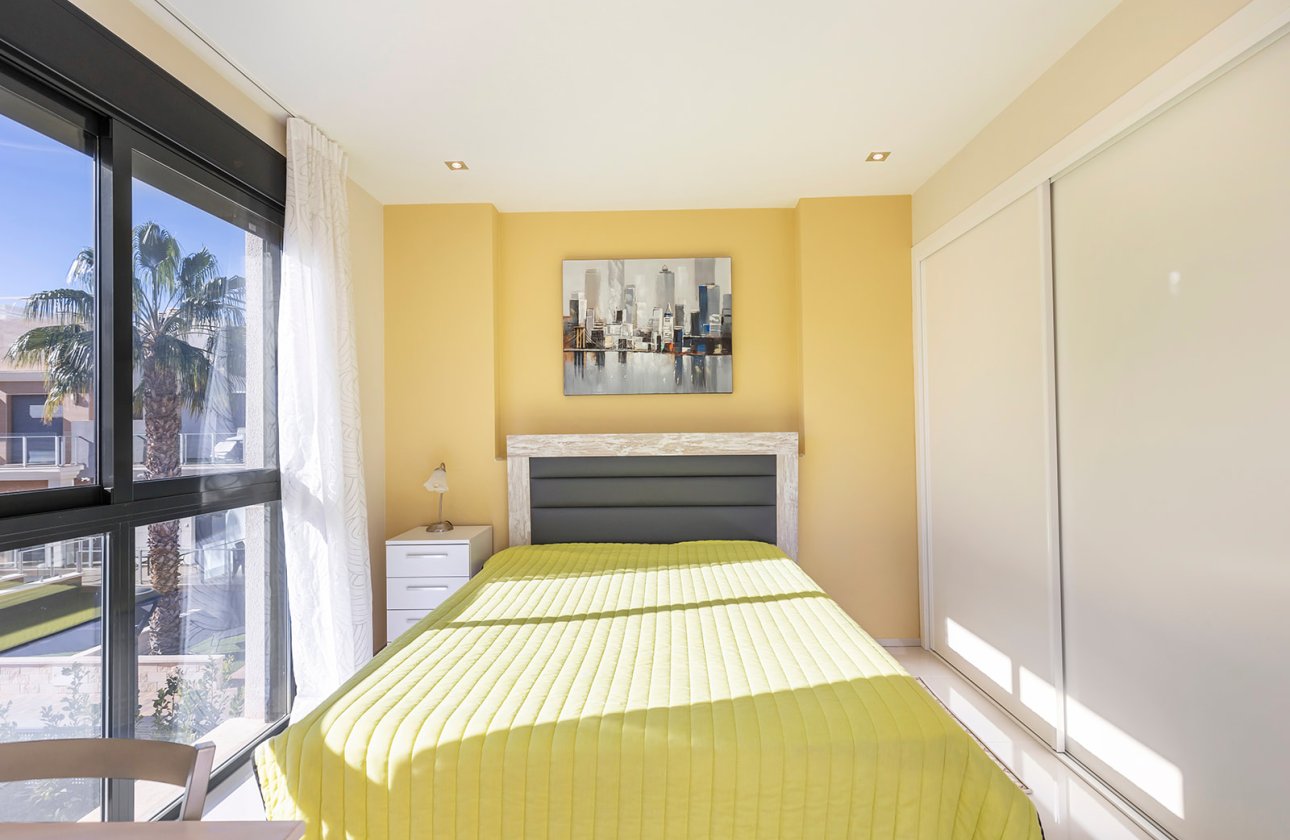 Resale - Villa - Orihuela Costa - La Zenia