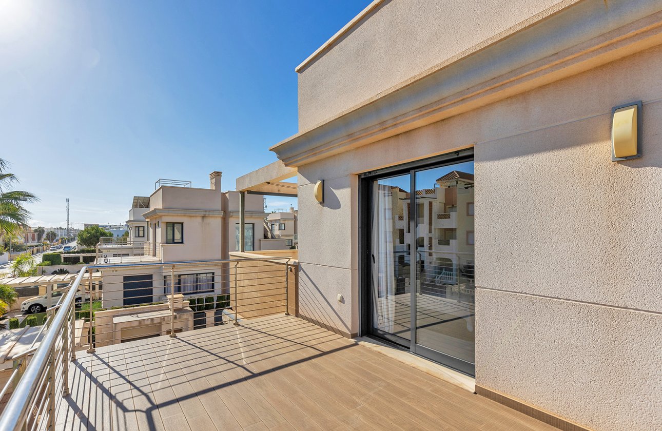 Resale - Villa - Orihuela Costa - La Zenia