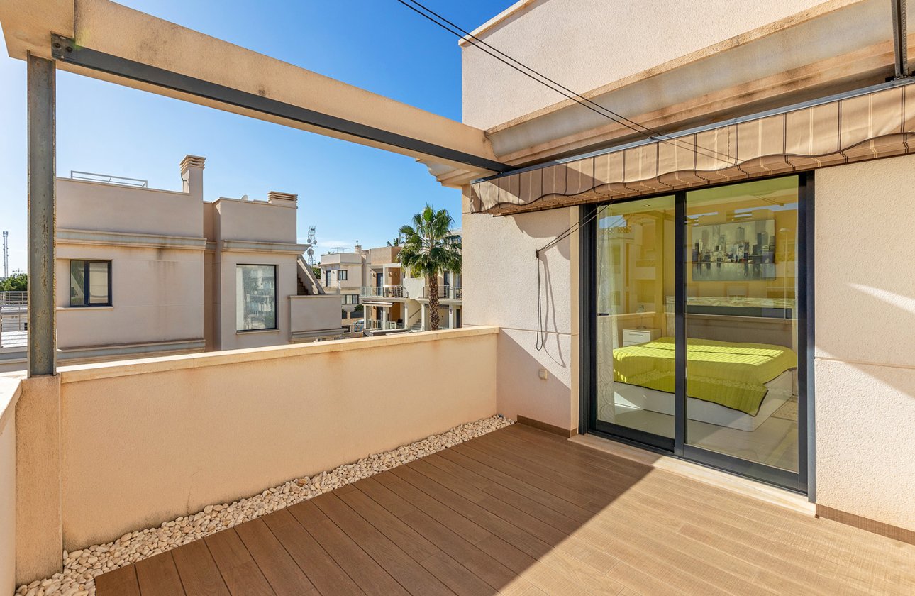 Resale - Villa - Orihuela Costa - La Zenia