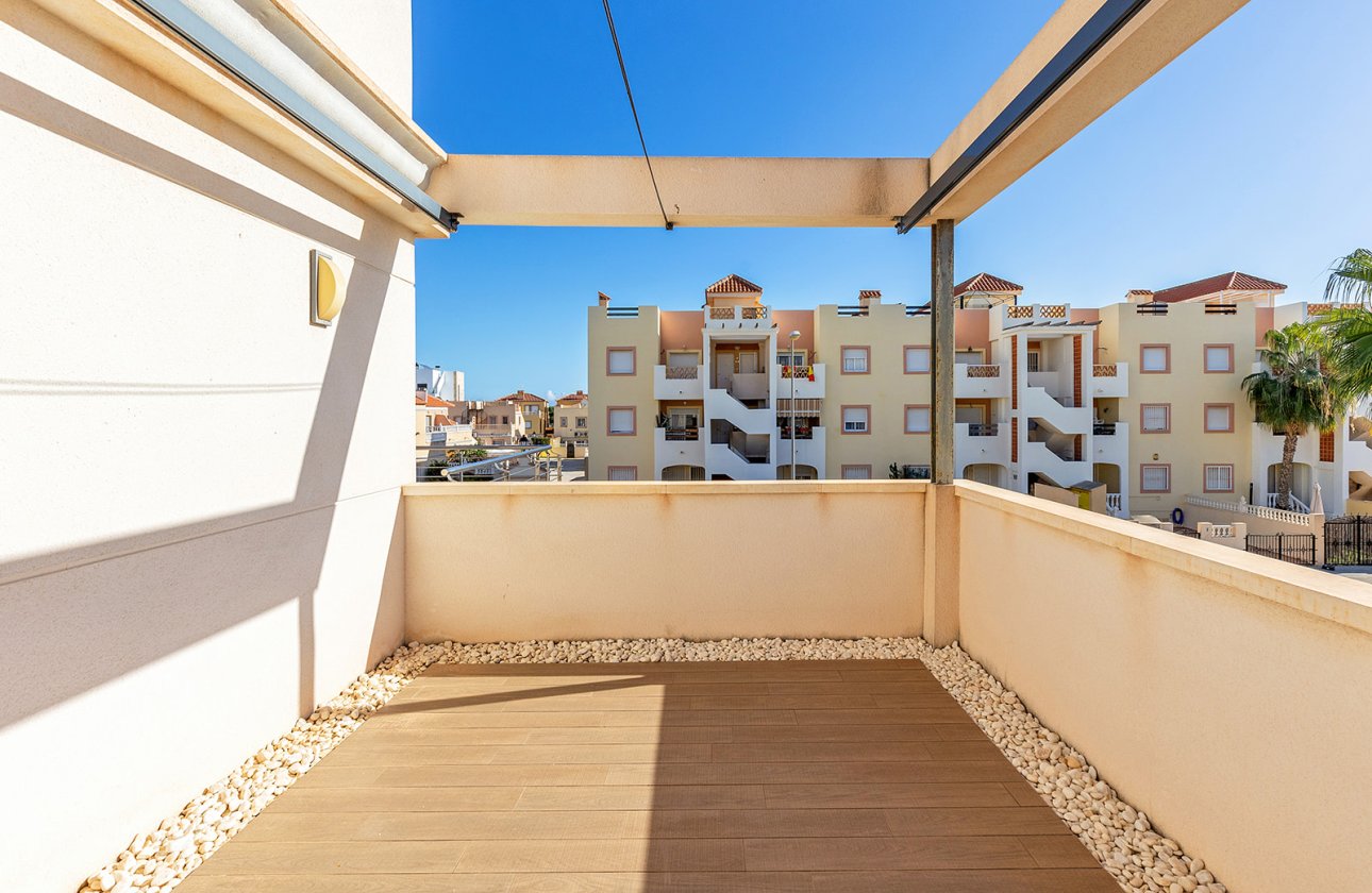 Resale - Villa - Orihuela Costa - La Zenia