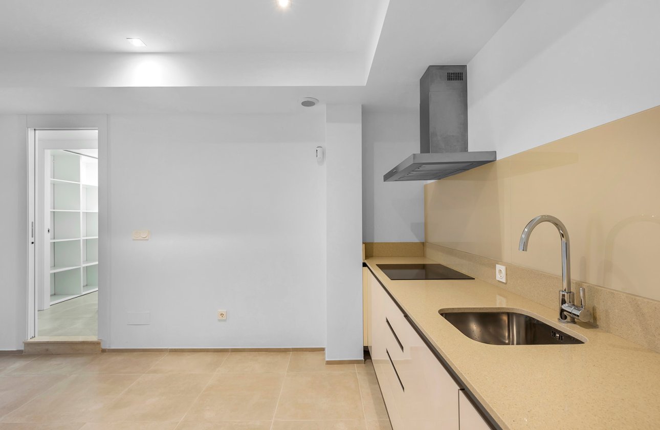 Resale - Villa - Orihuela Costa - La Zenia