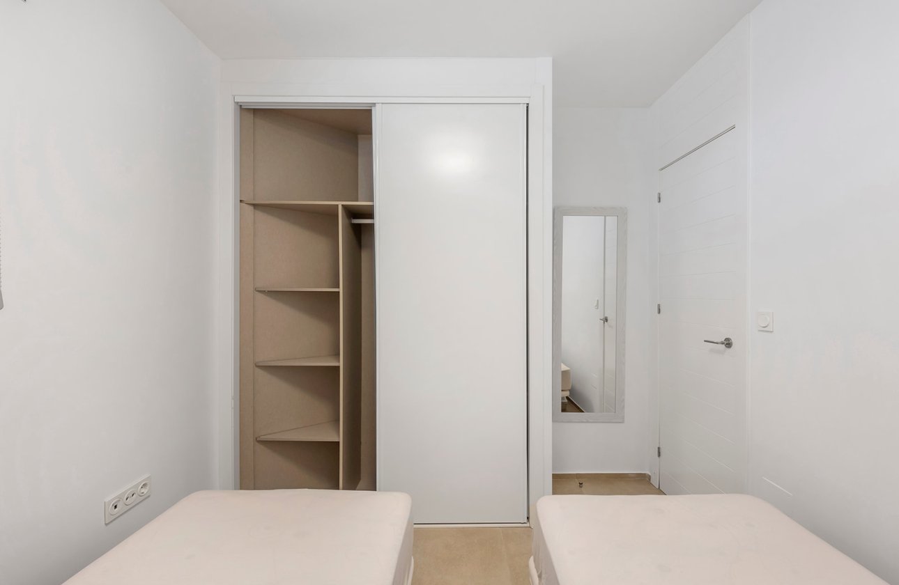 Resale - Villa - Orihuela Costa - La Zenia