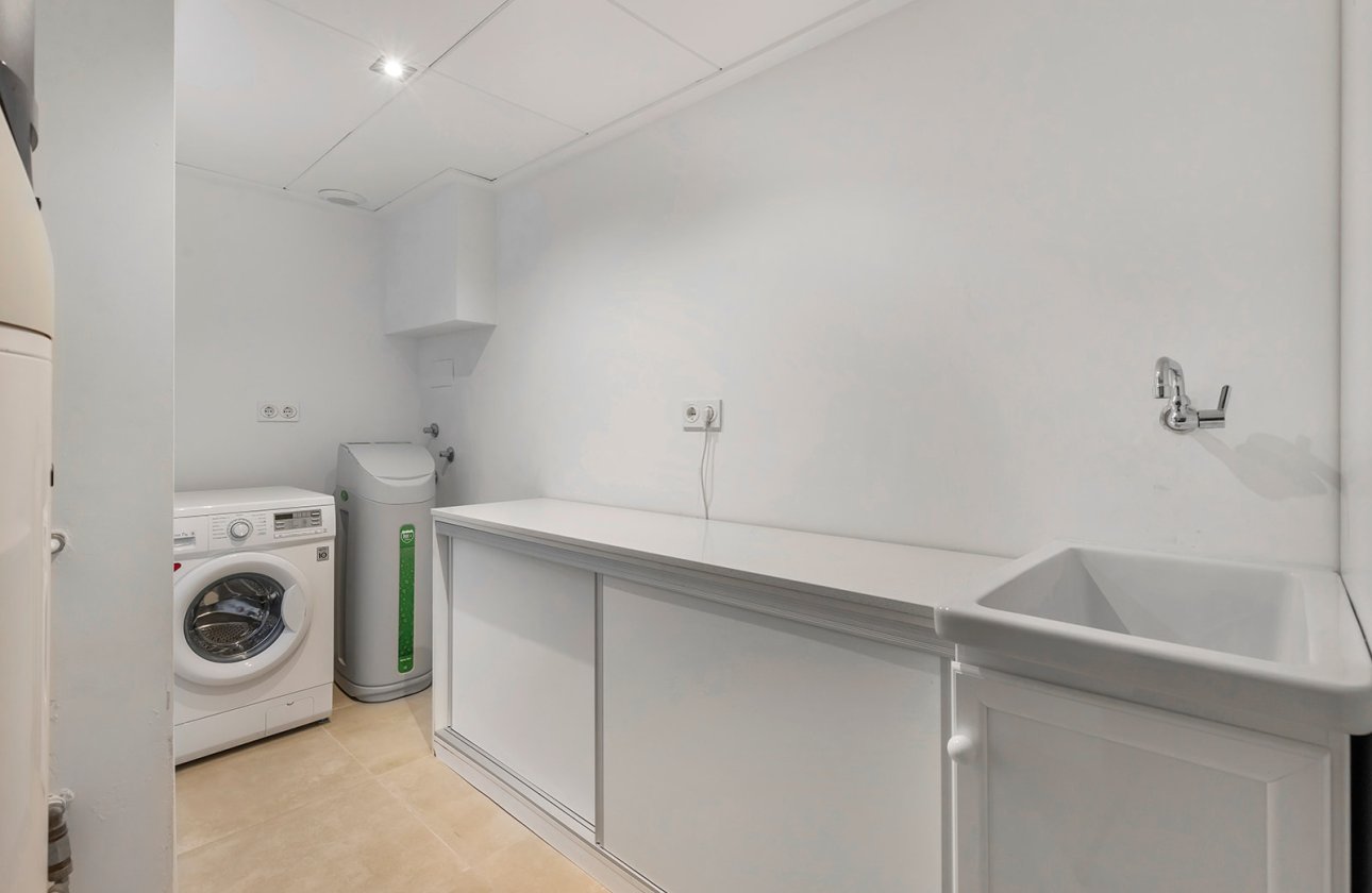 Resale - Villa - Orihuela Costa - La Zenia