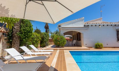 Resale - Villa - Orihuela Costa - Punta Prima