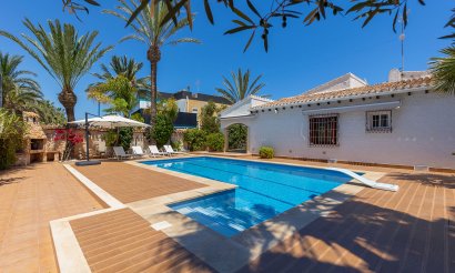 Resale - Villa - Orihuela Costa - Punta Prima