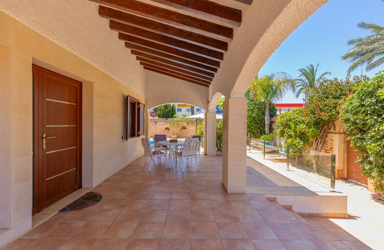 Resale - Villa - Orihuela Costa - Punta Prima