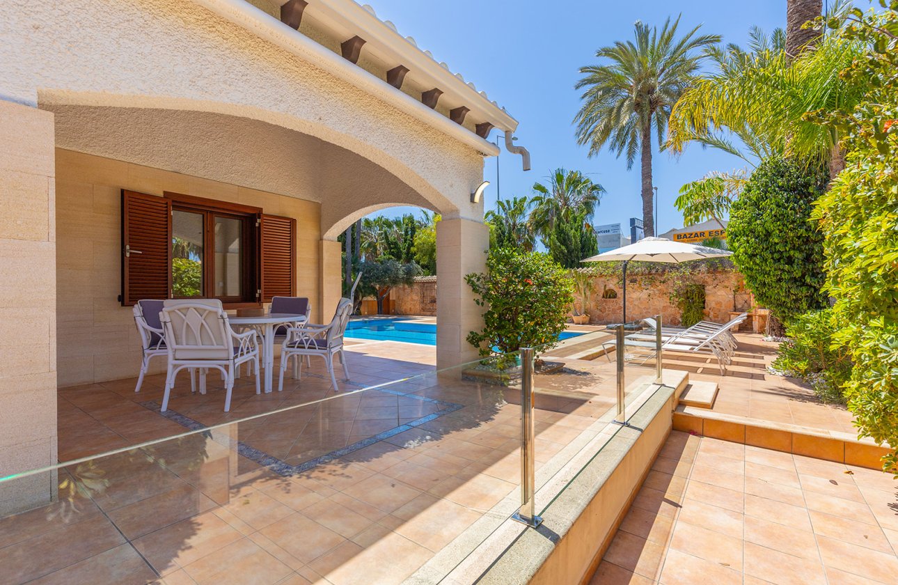 Resale - Villa - Orihuela Costa - Punta Prima