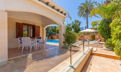 Resale - Villa - Orihuela Costa - Punta Prima
