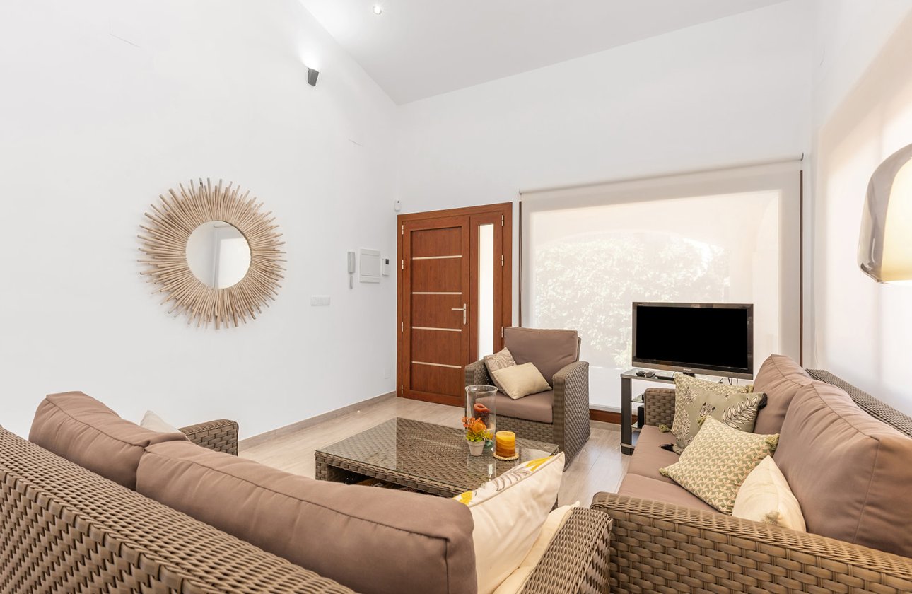 Resale - Villa - Orihuela Costa - Punta Prima