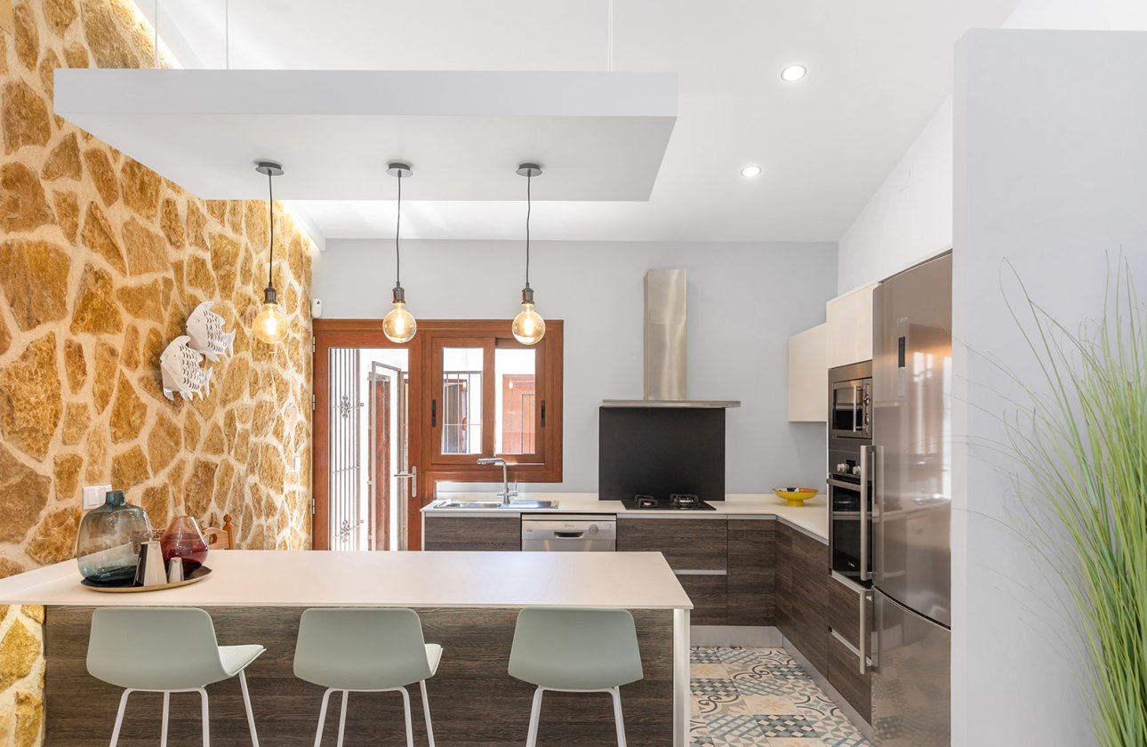 Resale - Villa - Orihuela Costa - Punta Prima