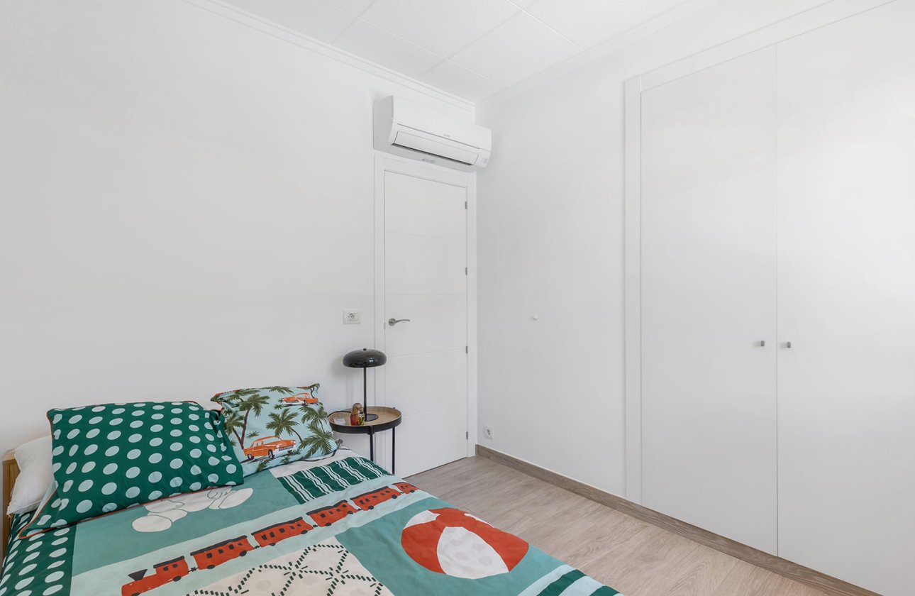 Resale - Villa - Orihuela Costa - Punta Prima