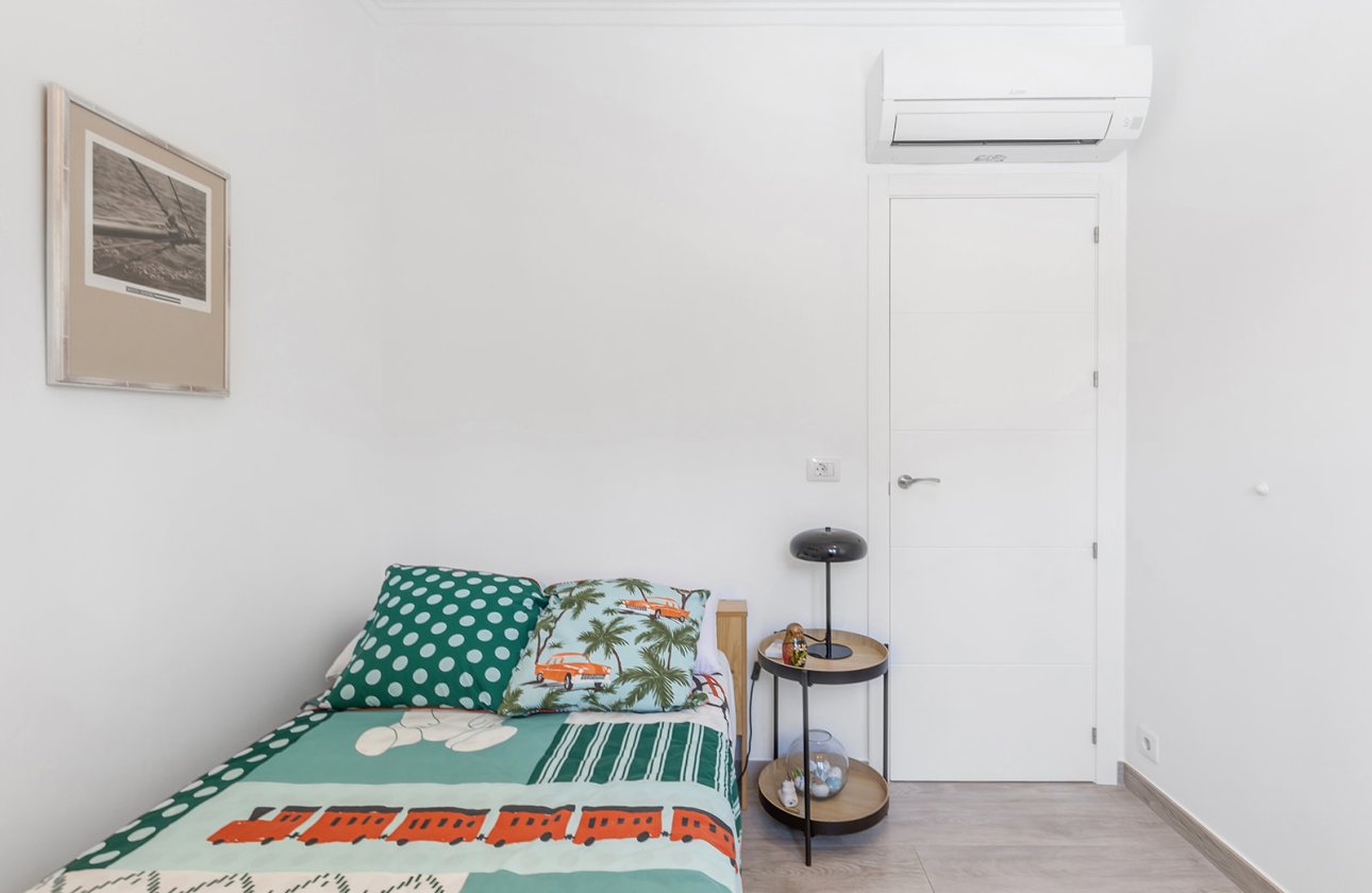 Resale - Villa - Orihuela Costa - Punta Prima