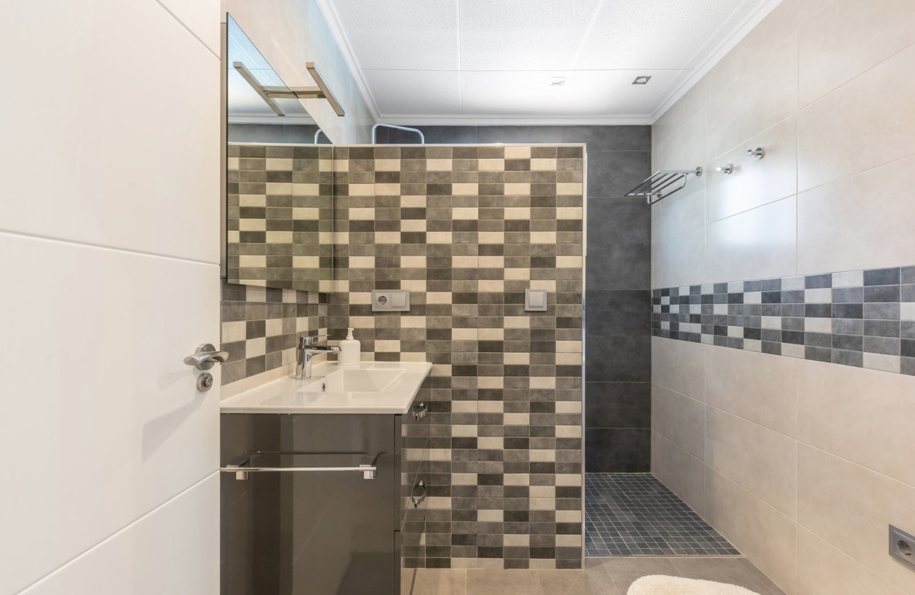 Resale - Villa - Orihuela Costa - Punta Prima