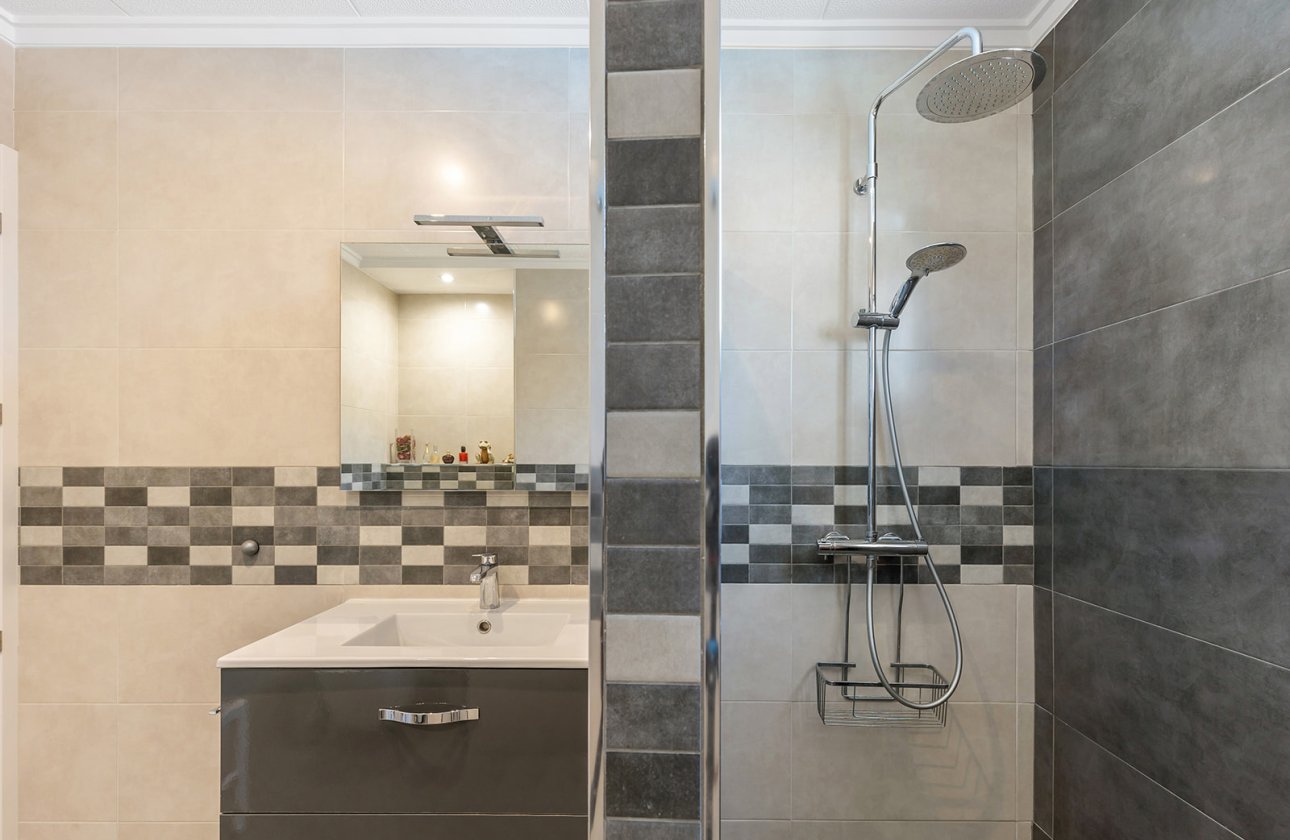 Resale - Villa - Orihuela Costa - Punta Prima