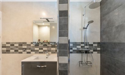 Resale - Villa - Orihuela Costa - Punta Prima