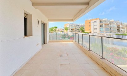 Resale - Apartment / flat - Orihuela Costa - Villamartín