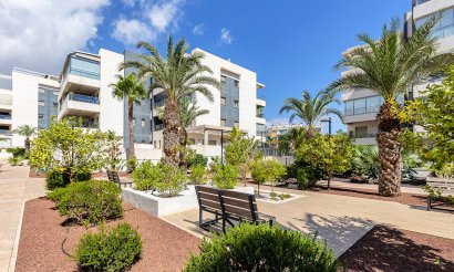 Resale - Apartment / flat - Orihuela Costa - Villamartín