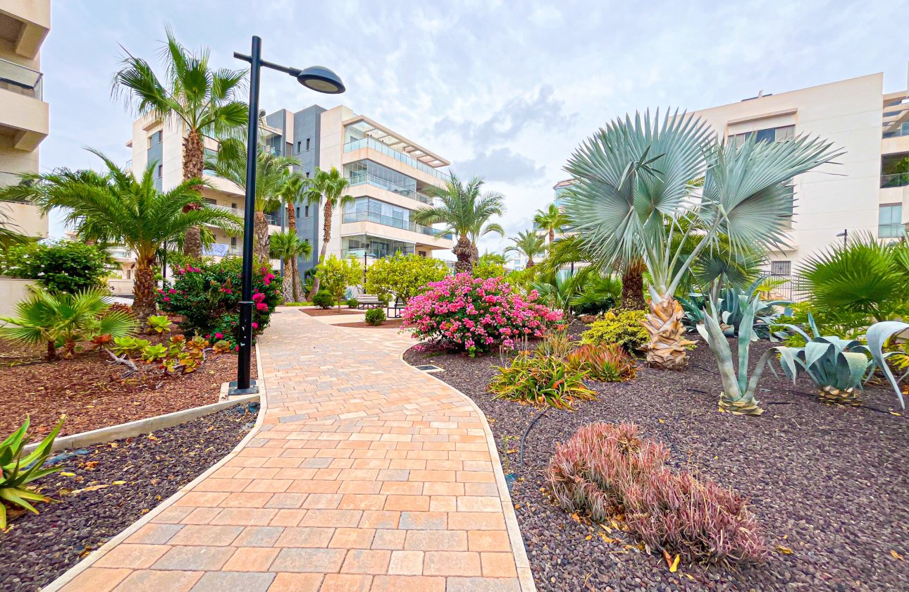 Resale - Apartment / flat - Orihuela Costa - Villamartín