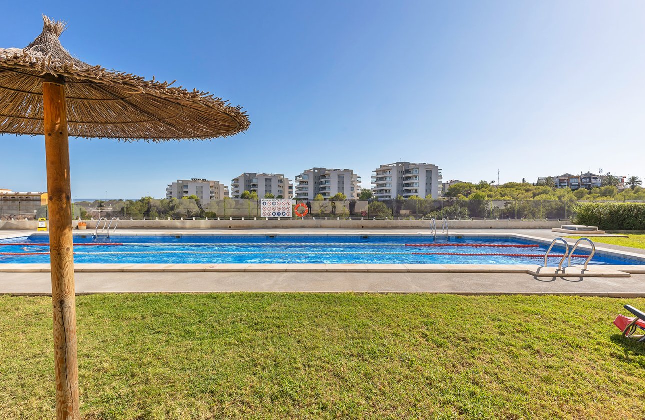 Resale - Apartment / flat - Orihuela Costa - Villamartín