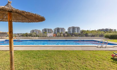 Resale - Apartment / flat - Orihuela Costa - Villamartín