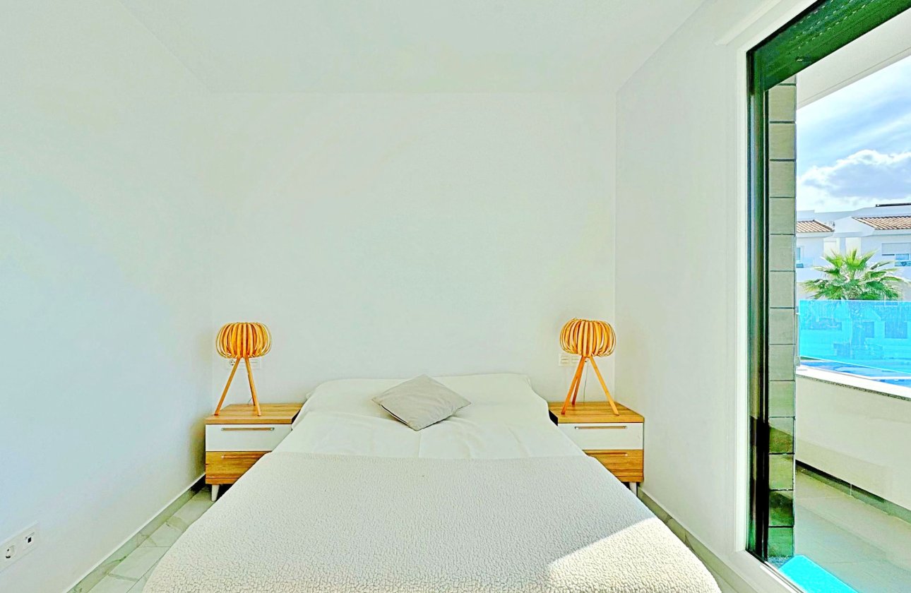 Resale - Townhouse - Torrevieja - Los Balcones