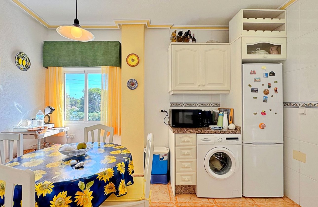 Resale - Apartment / flat - Orihuela Costa - La Zenia